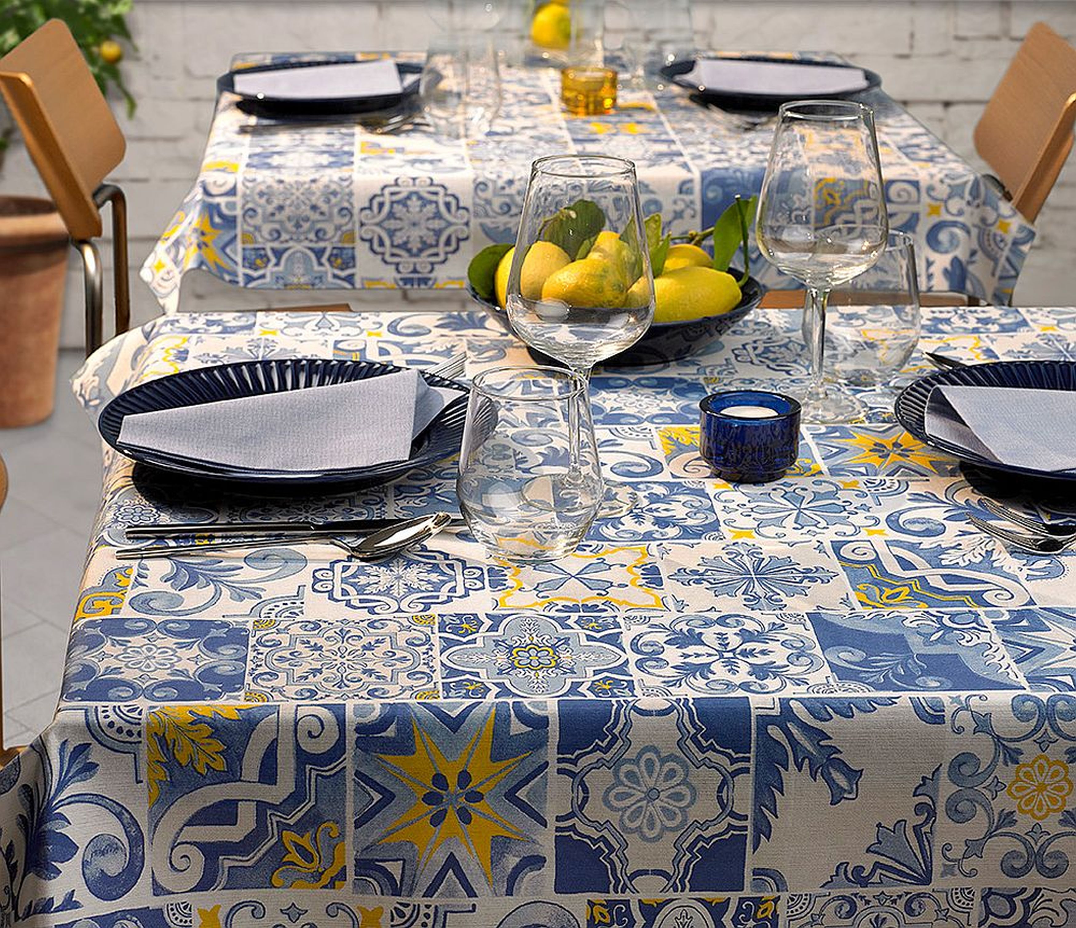 Mitteldecke Alysia Blu 100x100